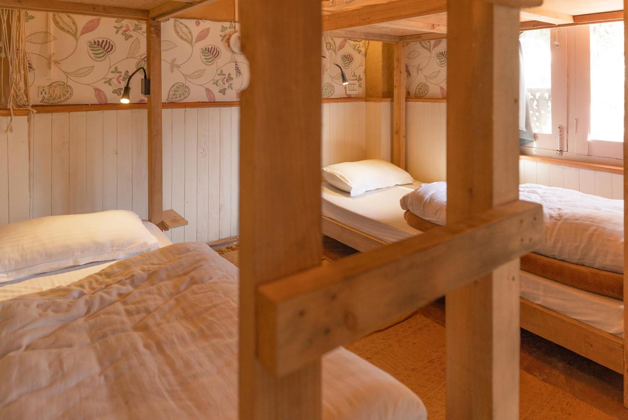 Firgun Chapter Shoja Hostel ภายนอก รูปภาพ