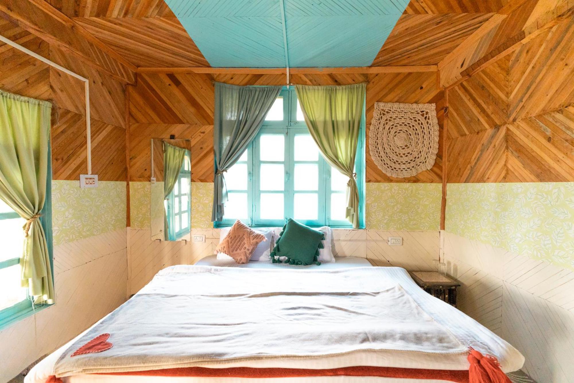 Firgun Chapter Shoja Hostel ภายนอก รูปภาพ