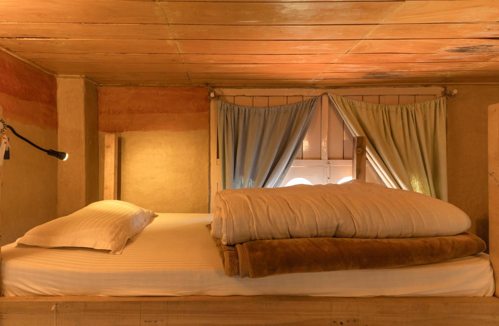 Firgun Chapter Shoja Hostel ภายนอก รูปภาพ
