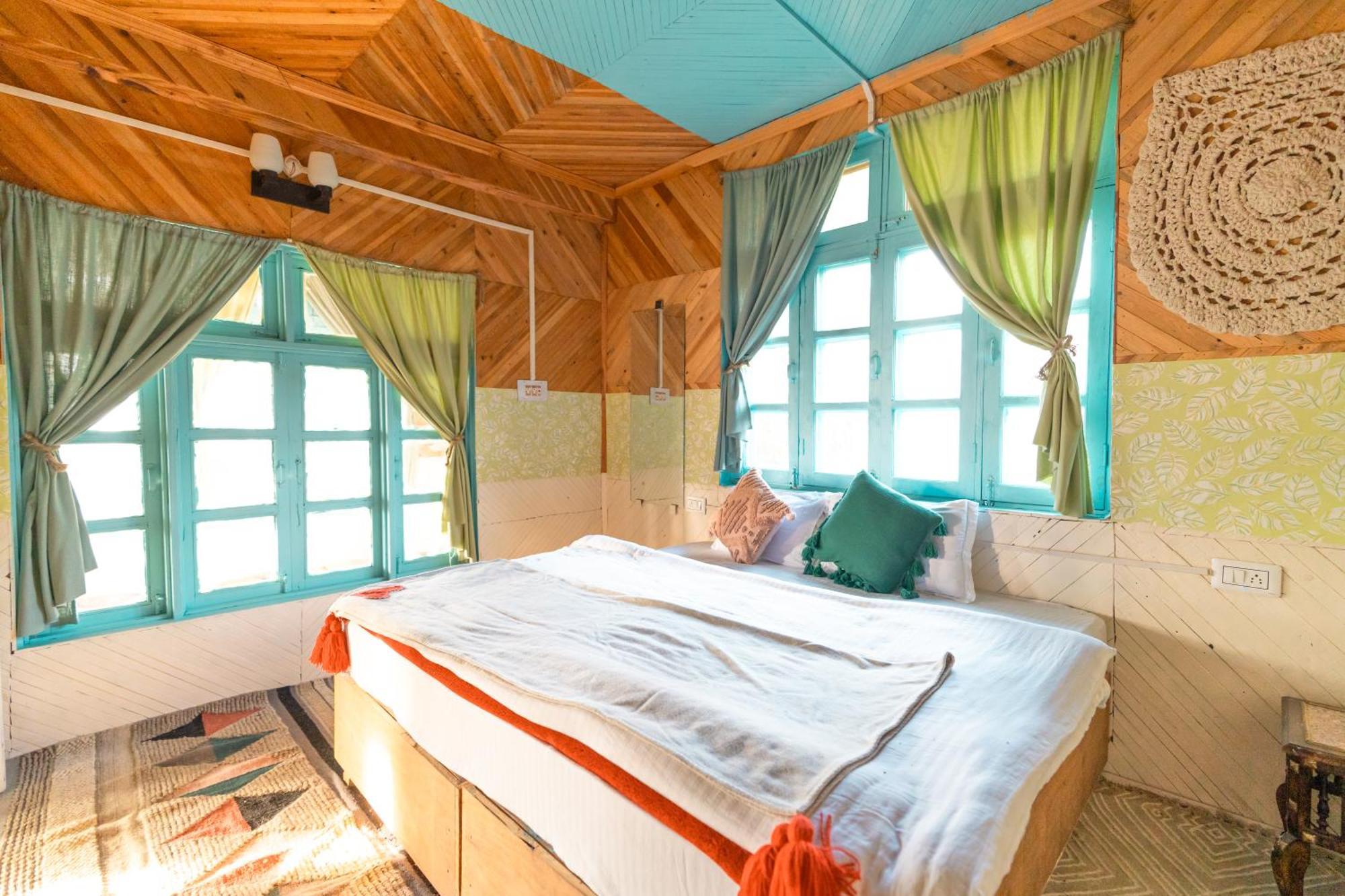 Firgun Chapter Shoja Hostel ภายนอก รูปภาพ