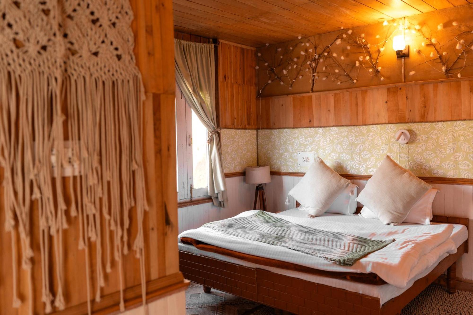Firgun Chapter Shoja Hostel ภายนอก รูปภาพ