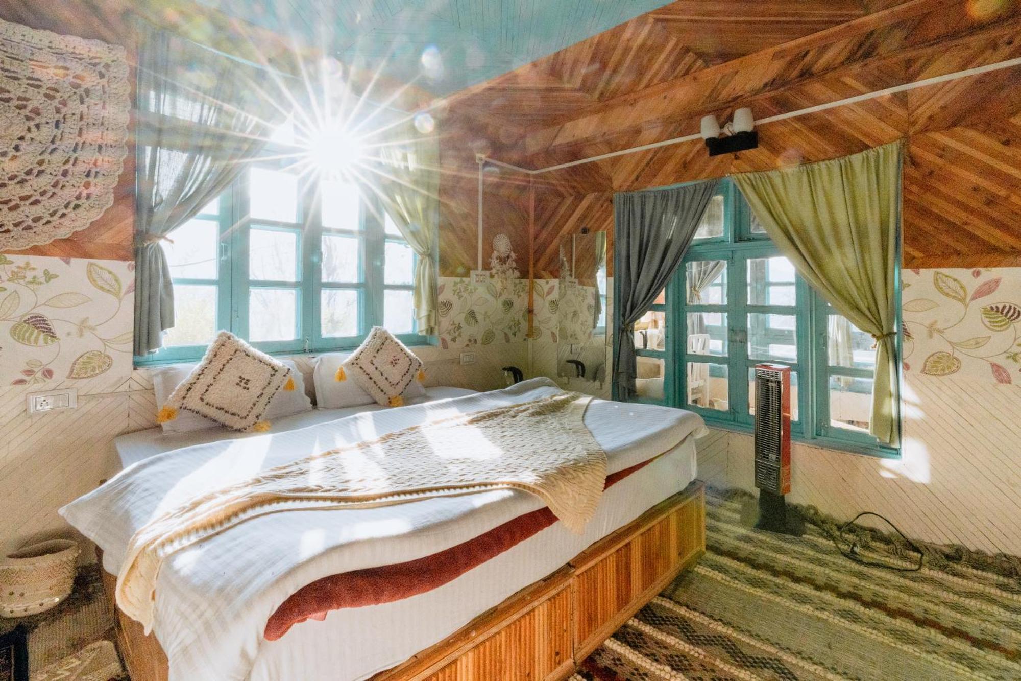 Firgun Chapter Shoja Hostel ภายนอก รูปภาพ