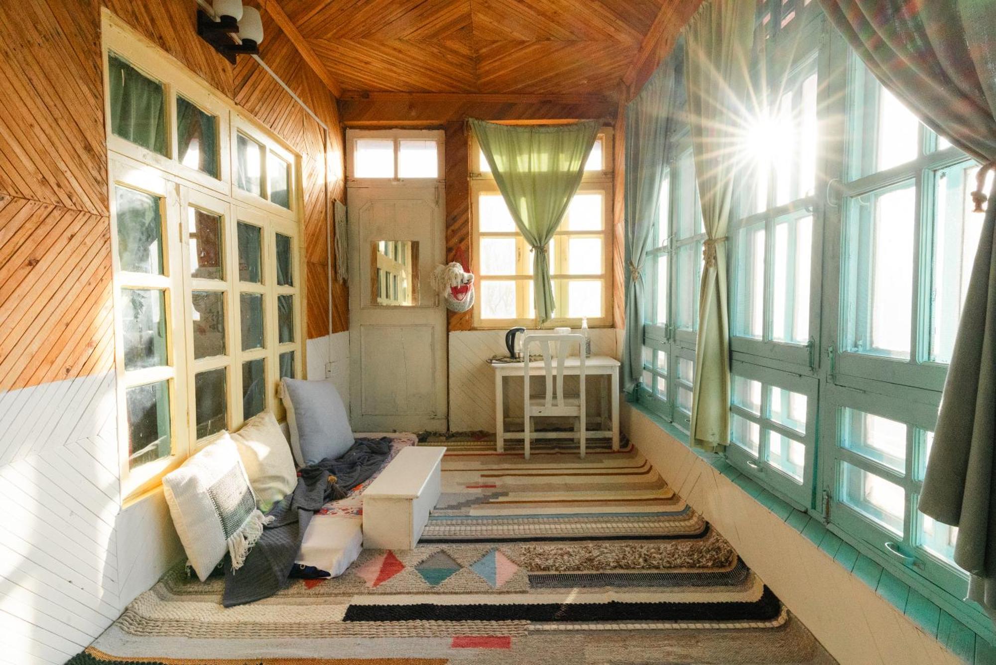 Firgun Chapter Shoja Hostel ภายนอก รูปภาพ