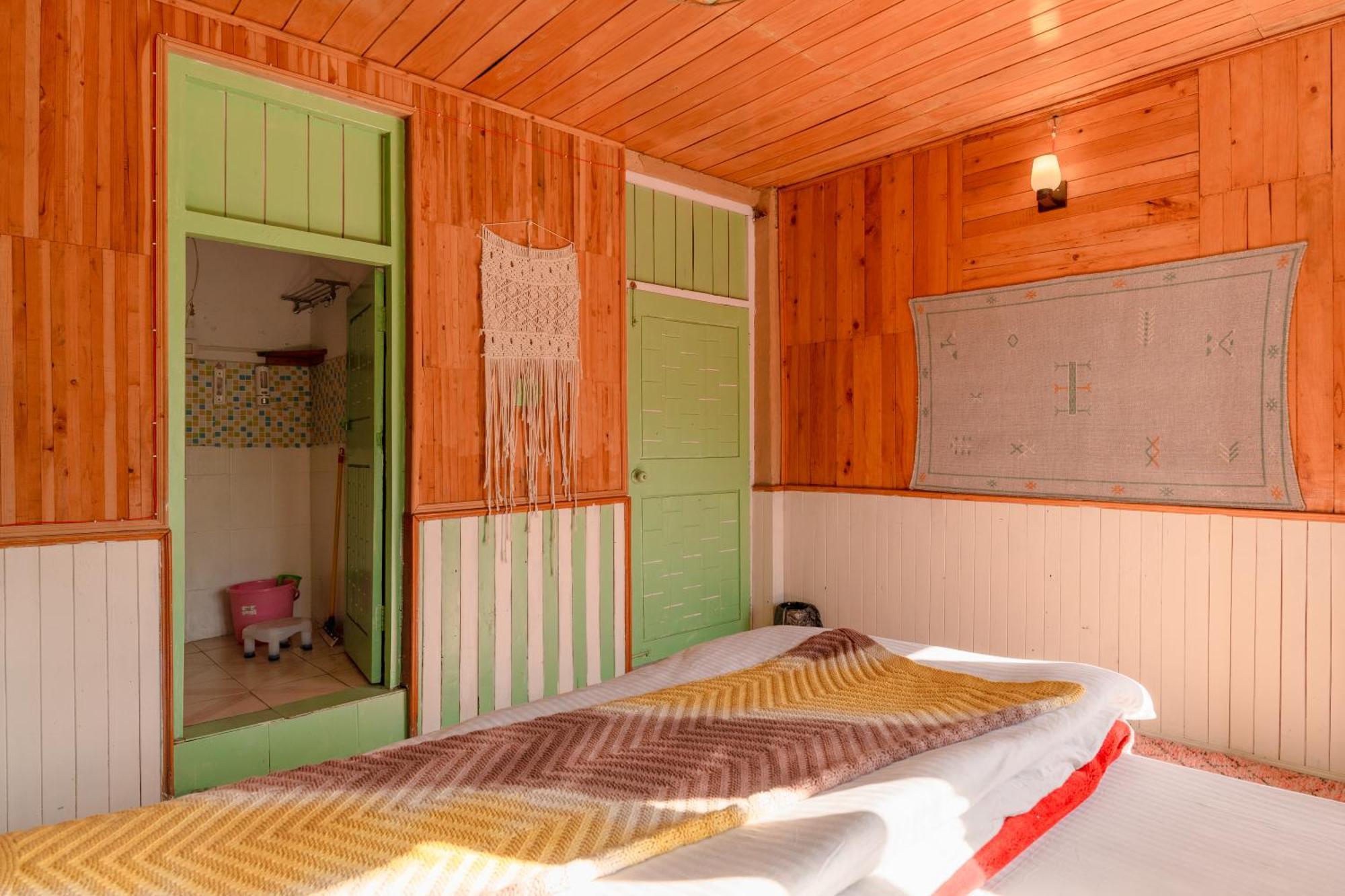 Firgun Chapter Shoja Hostel ภายนอก รูปภาพ