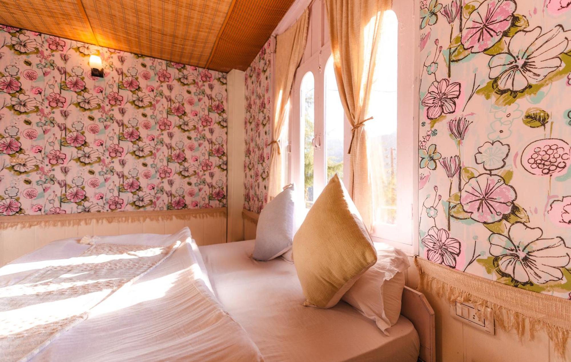 Firgun Chapter Shoja Hostel ภายนอก รูปภาพ