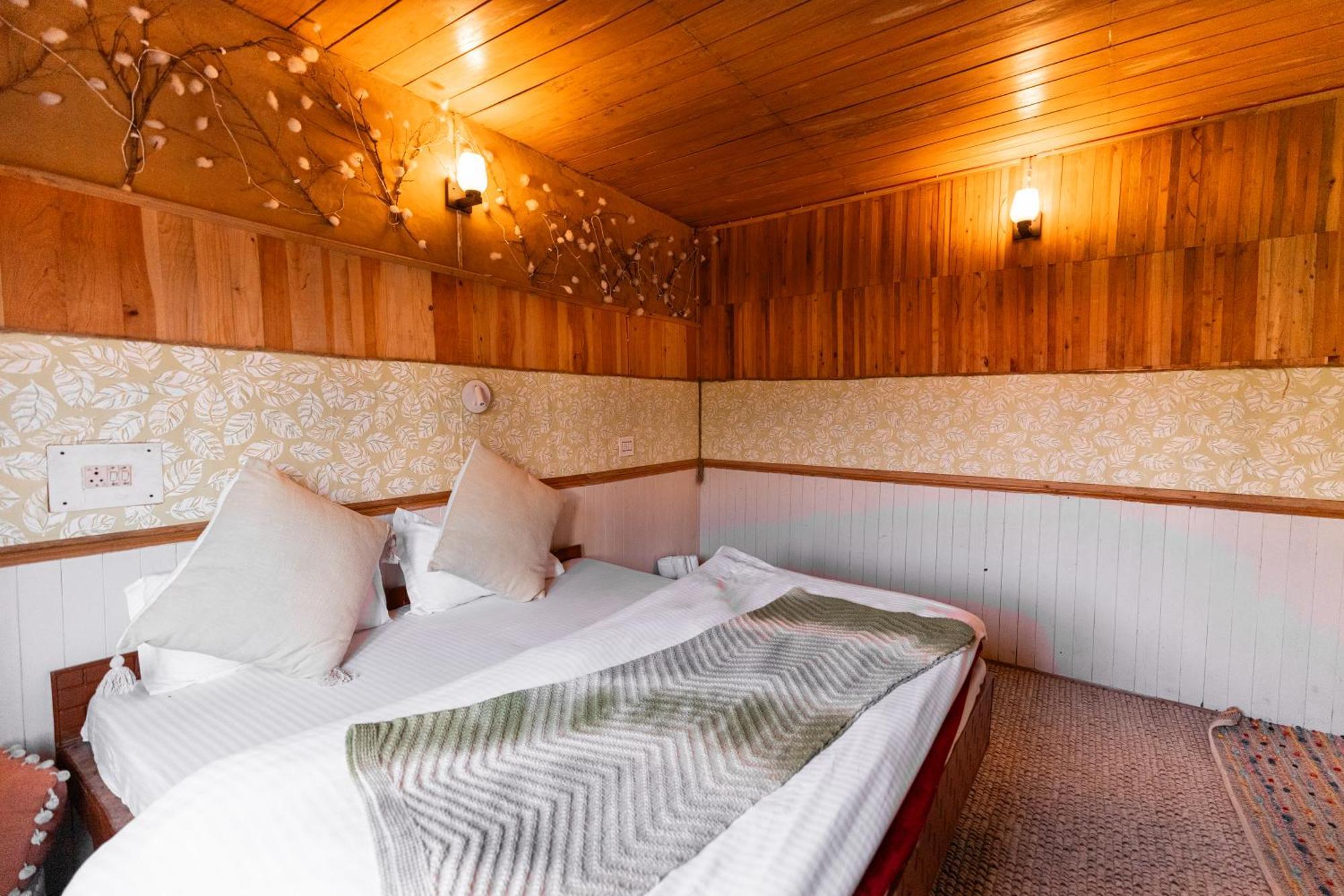 Firgun Chapter Shoja Hostel ภายนอก รูปภาพ