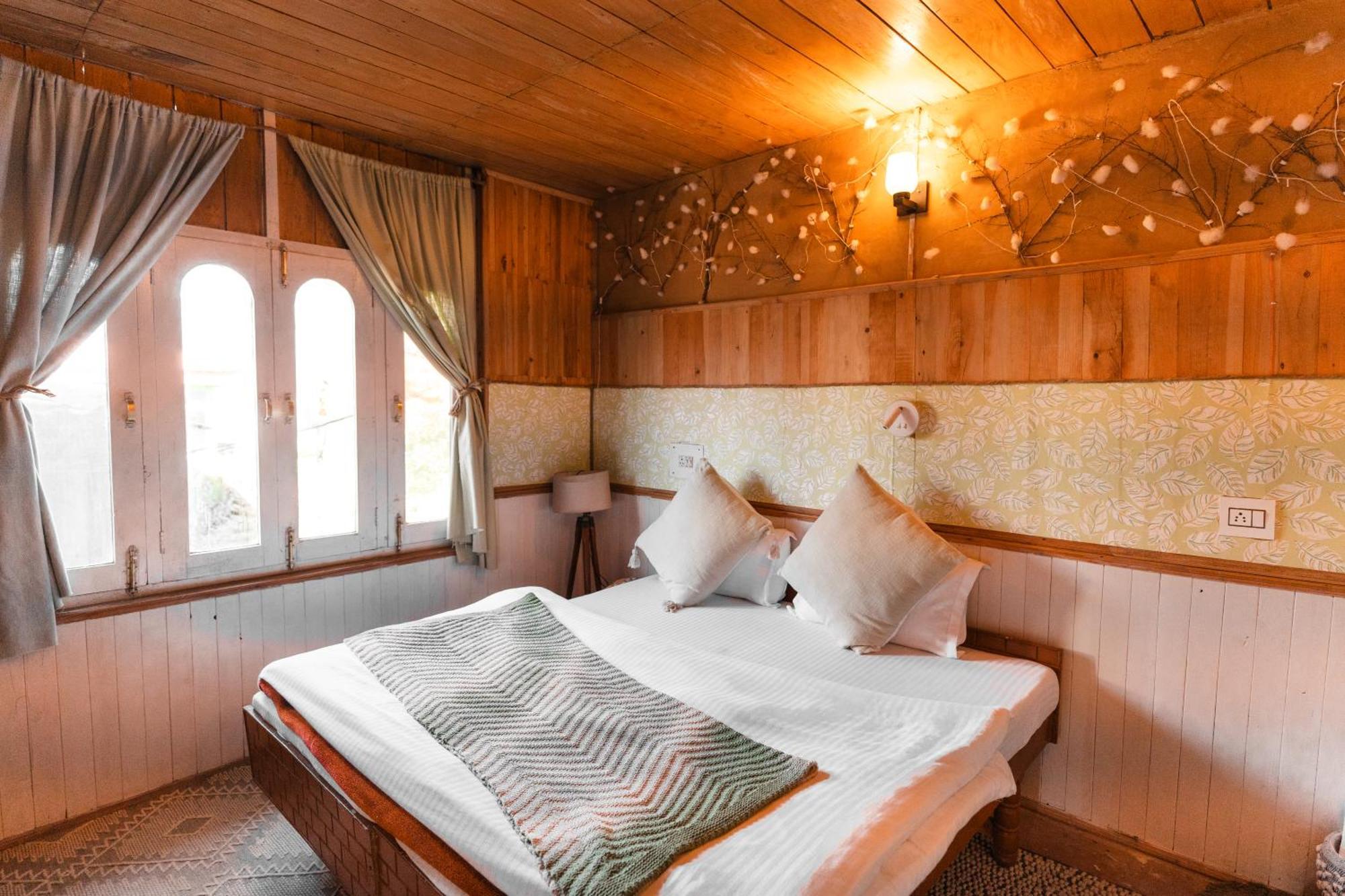 Firgun Chapter Shoja Hostel ภายนอก รูปภาพ